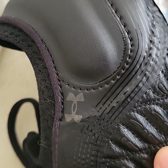 NWOT UNDER ARMOUR Magnetico Elite 3 FG Soccer Cleats Black Women. Size 7 - Picture 14 of 16